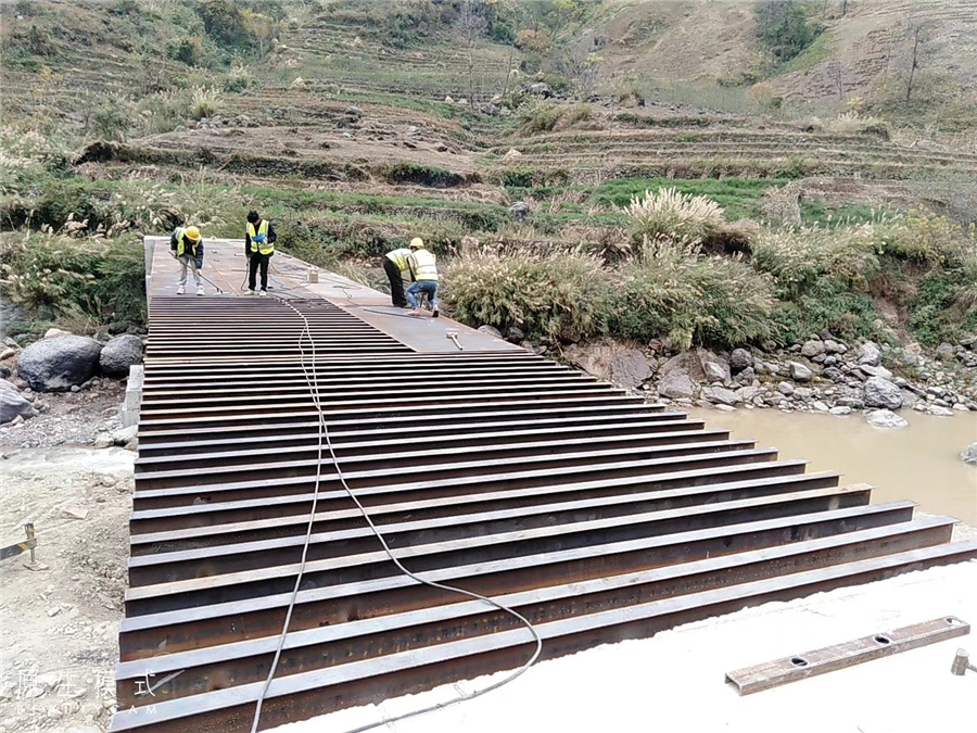 湖南浩潤路橋機械有限公司,郴州公路鋼橋設計制造加工,郴州鋼管樁橋梁設計制造加工